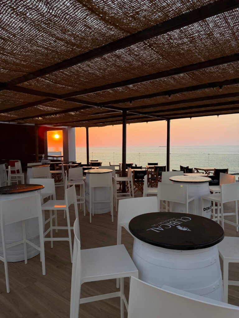 4 Latas Chipiona Rooftop